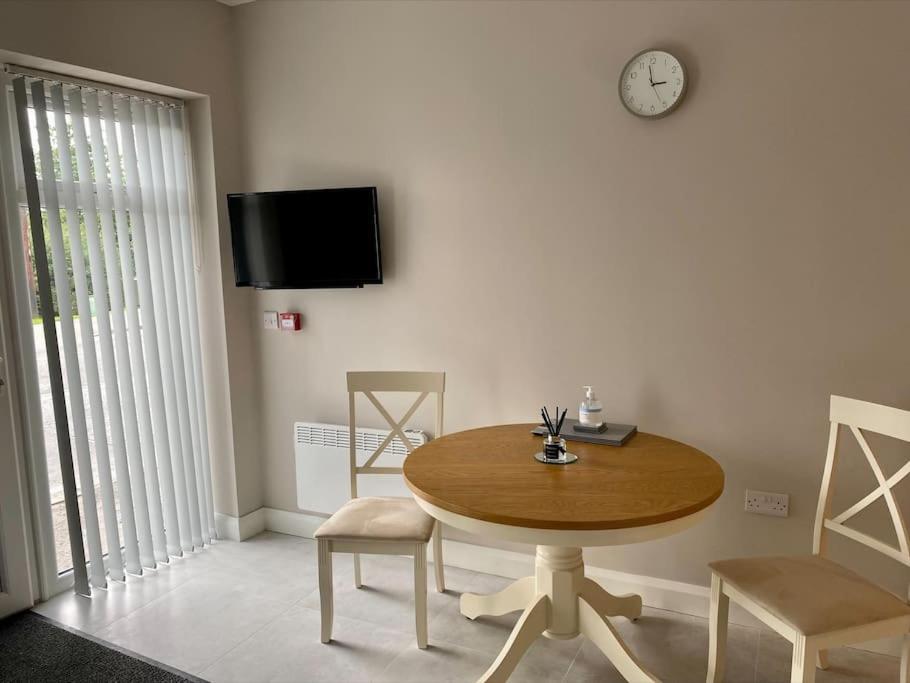 Erne Getaway No.8 Brand New 1 Bed Apartment エニスキリン エクステリア 写真